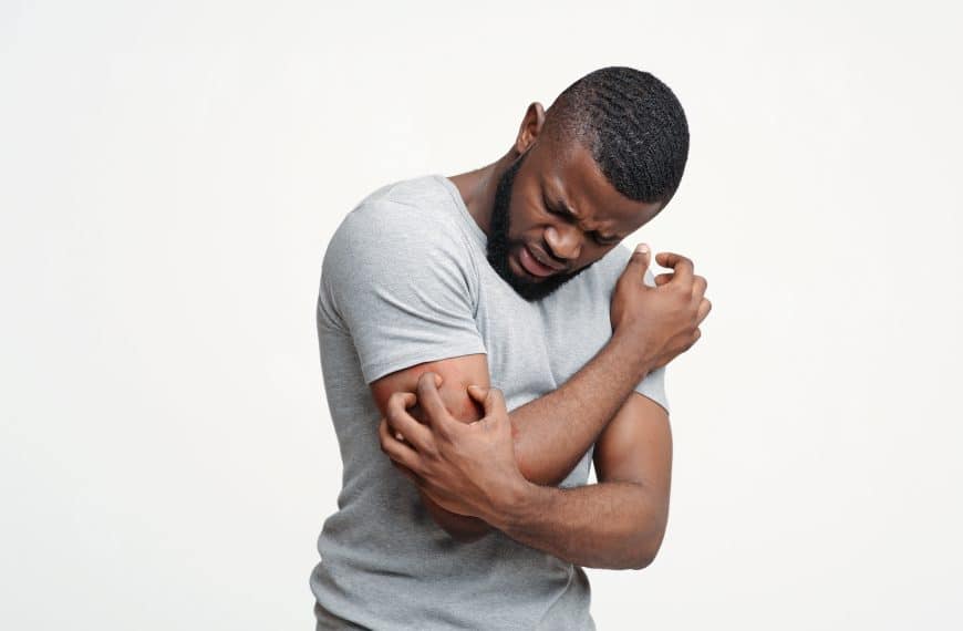 Douleur coude sensible au toucher :…